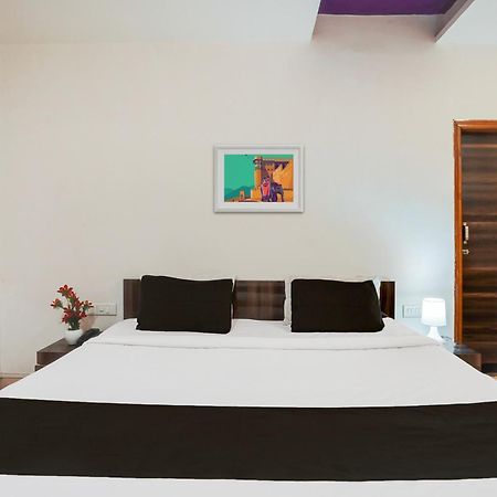OYO 2286 Hotel Bridge Ahmedabad Buitenkant foto
