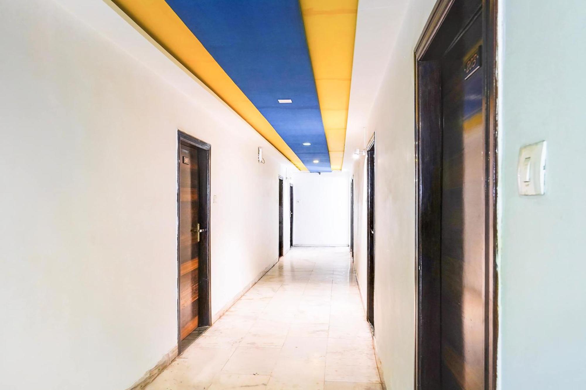 OYO 2286 Hotel Bridge Ahmedabad Buitenkant foto