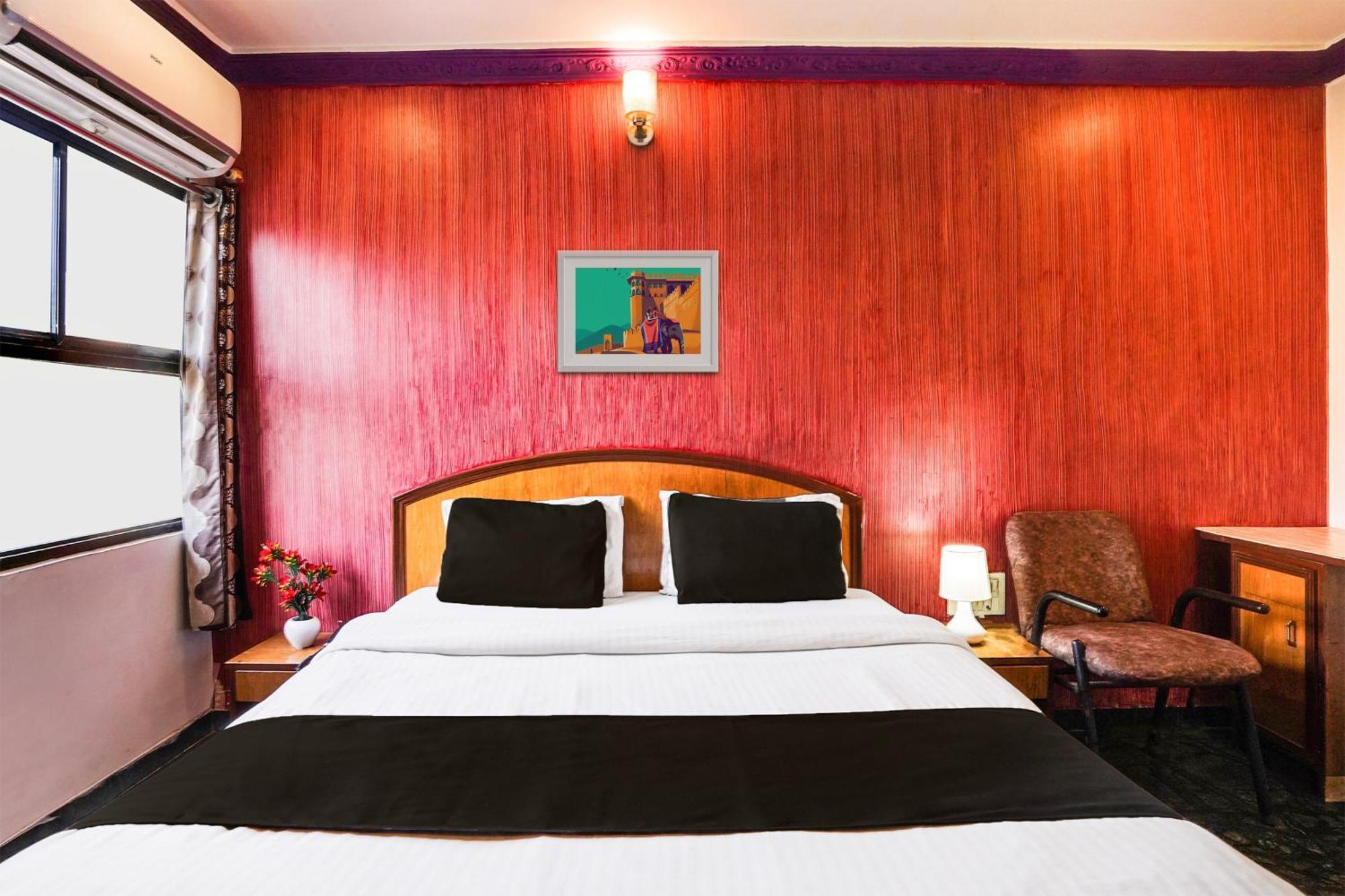OYO 2286 Hotel Bridge Ahmedabad Buitenkant foto